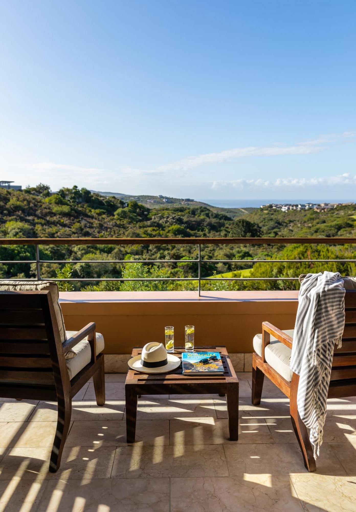 Pezula Nature Retreat Найсне Экстерьер фото View from the hotel